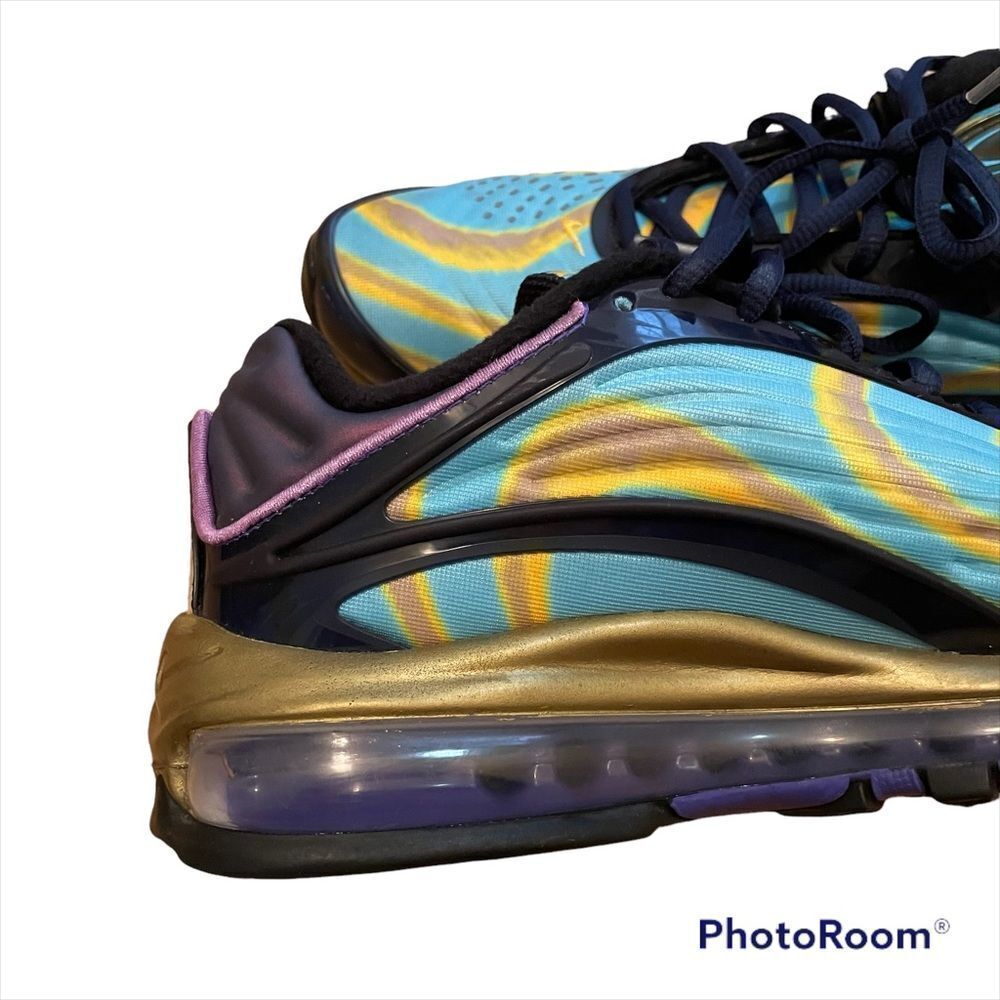 Nike Air Max Deluxe Heritage Sneakers - Picture 7 of 16